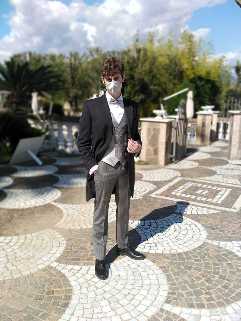 foto abbigliamento cerimonia uomo con mascherina