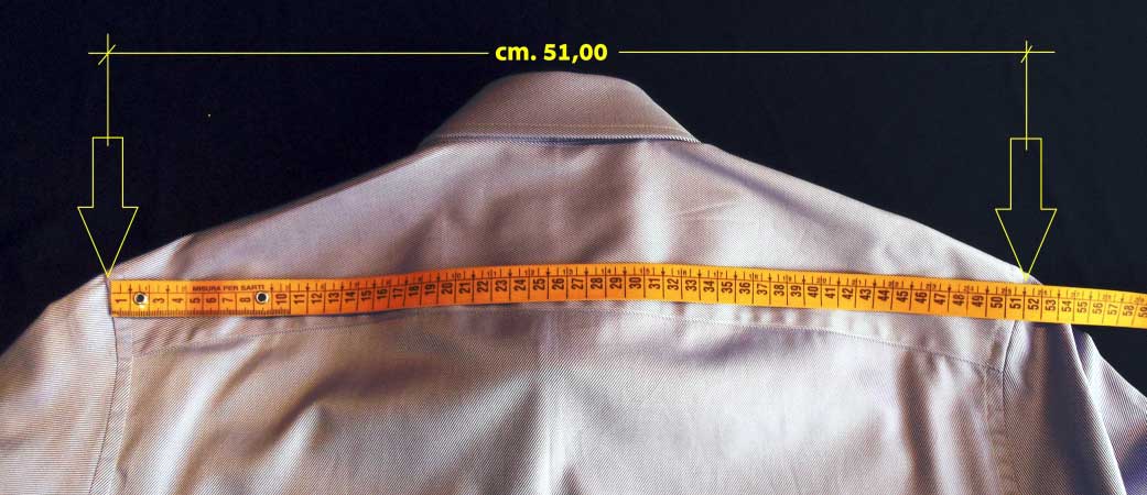 misura spalle camicia - sartoria elins